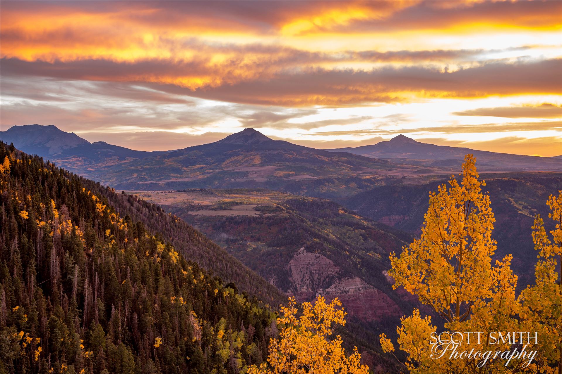 Last Dollar Road Sunset - Sunset on a quiet, secluded spot from Last Dollar Road, outside of Telluride, Colorado in the fall. by Scott Smith Photos