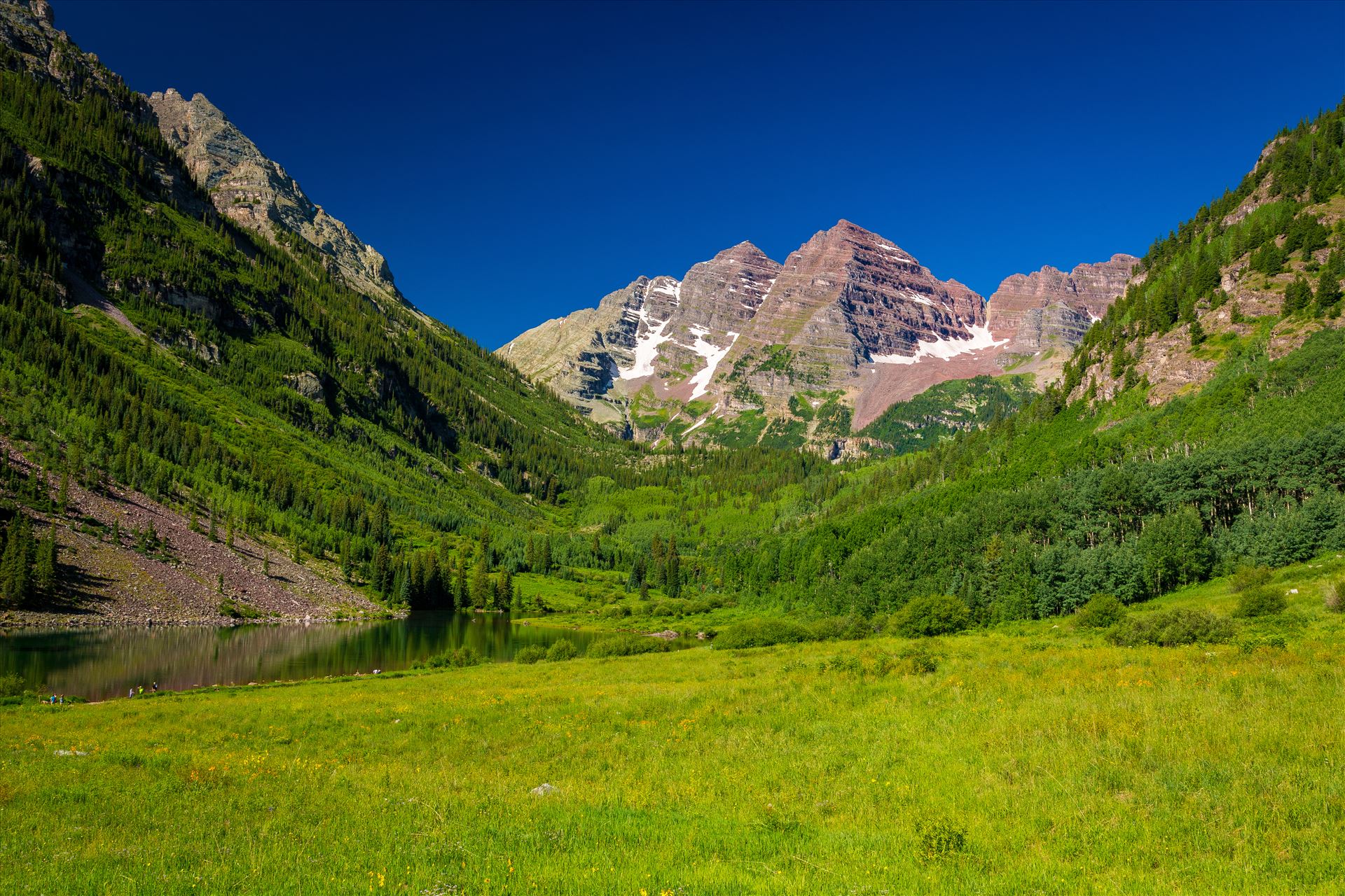 Maroon Bells in Summer No 03 -  by Scott Smith Photos