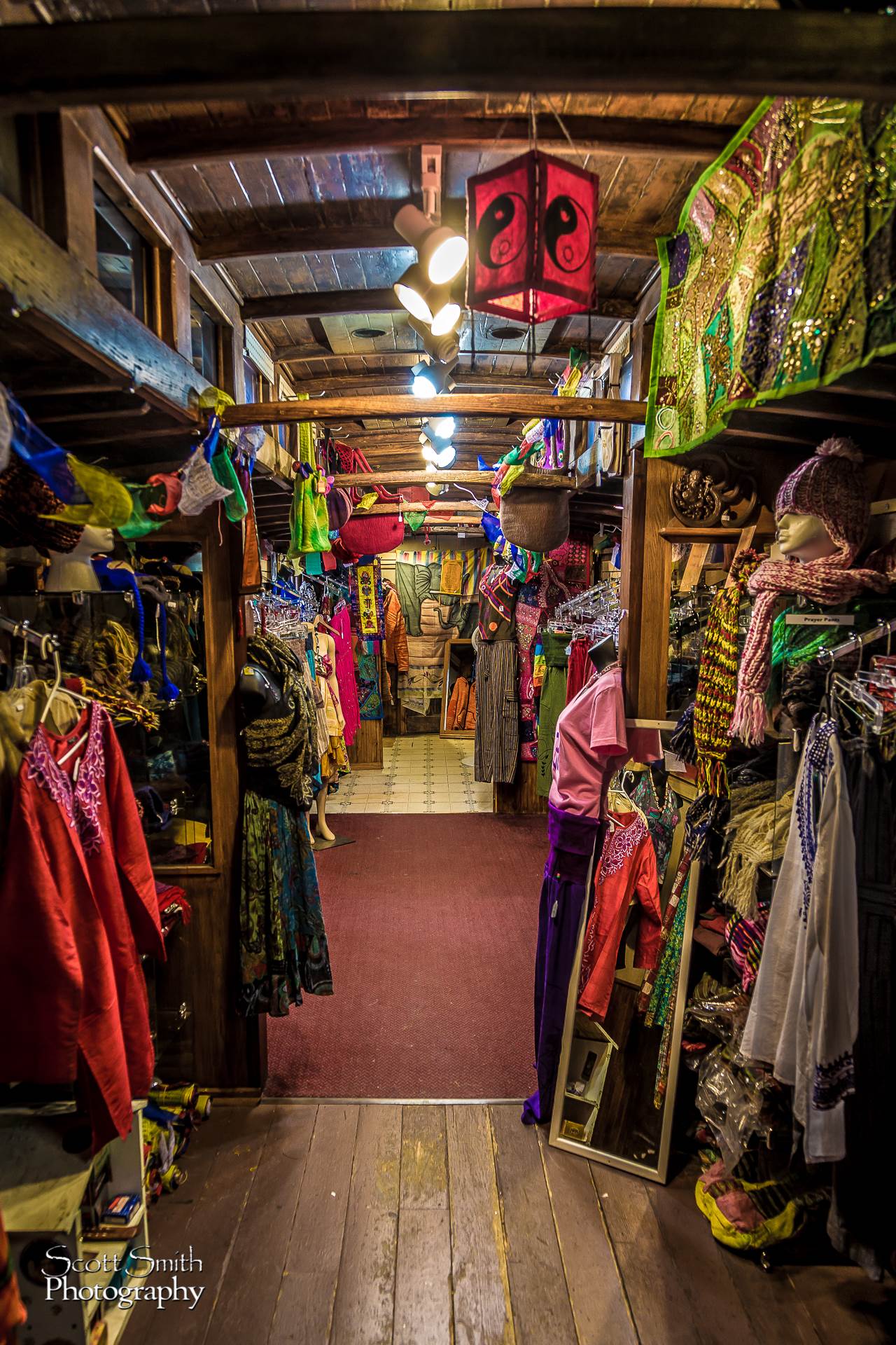 Quaint Shop - A beautiful little shop in Frisco, Colorado. by Scott Smith Photos