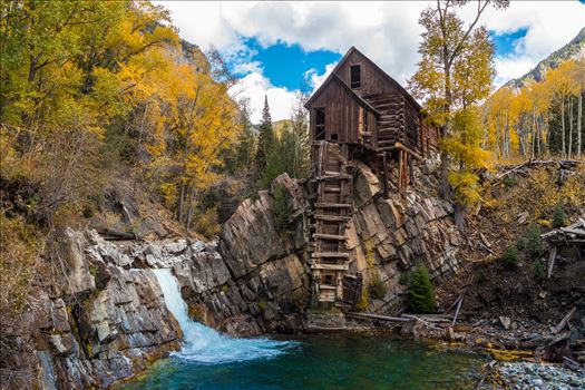 Crystal Mill, Colorado 03 - The Crystal Mill, or the Old Mill is an 1892 wooden powerhouse located on an outcrop above the Crystal River in Crystal, Colorado